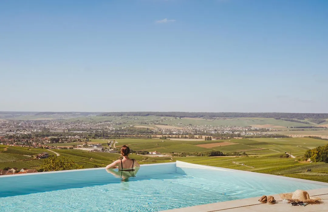 Royal Champagne Hotel&Spa-1